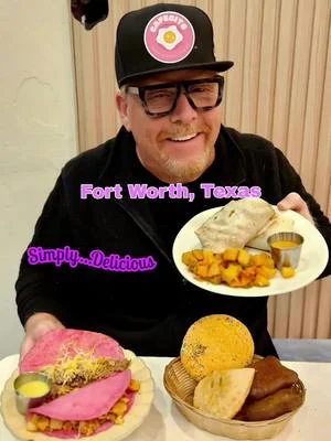 Hey, Fort Worth PINK TACOS ! CAFECITO - Fort Worth, Texas  🌟 TAG, COMMENT,